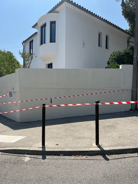 La Ciotat : un mur de 3m de haut, menace de s'effondrer sur la voie publique