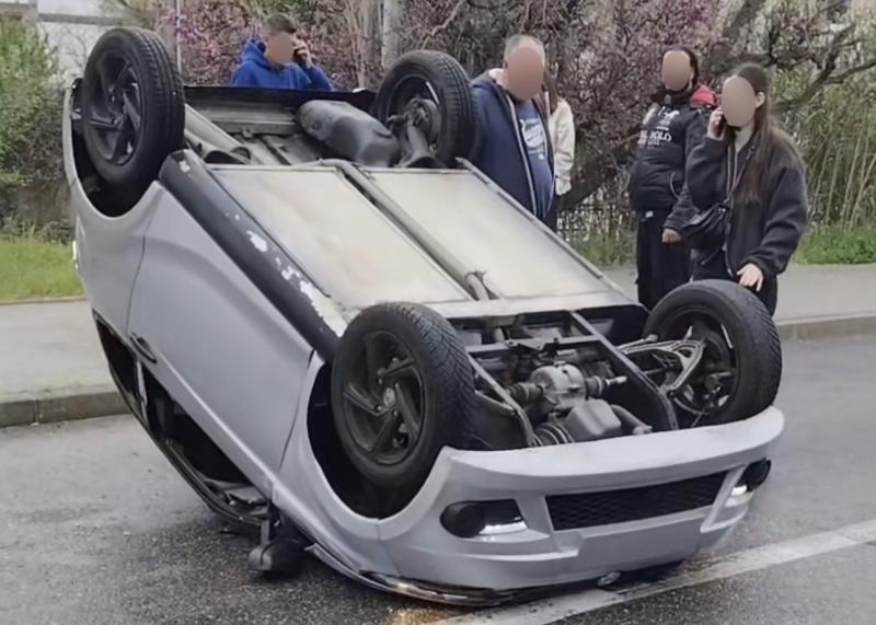 Accident spectaculaire à La Ciotat : la voiture sans permis finit sur le toit
