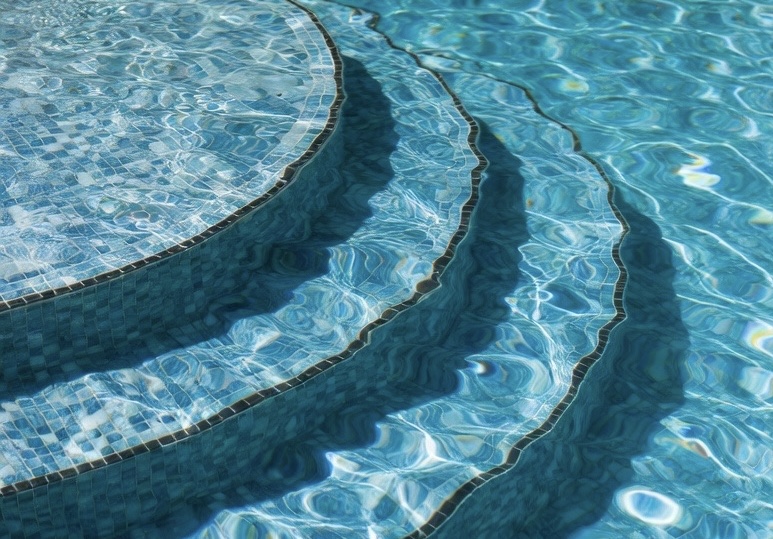 Une entreprise de La Ciotat lance un robot de piscine adapté aux zones peu profondes