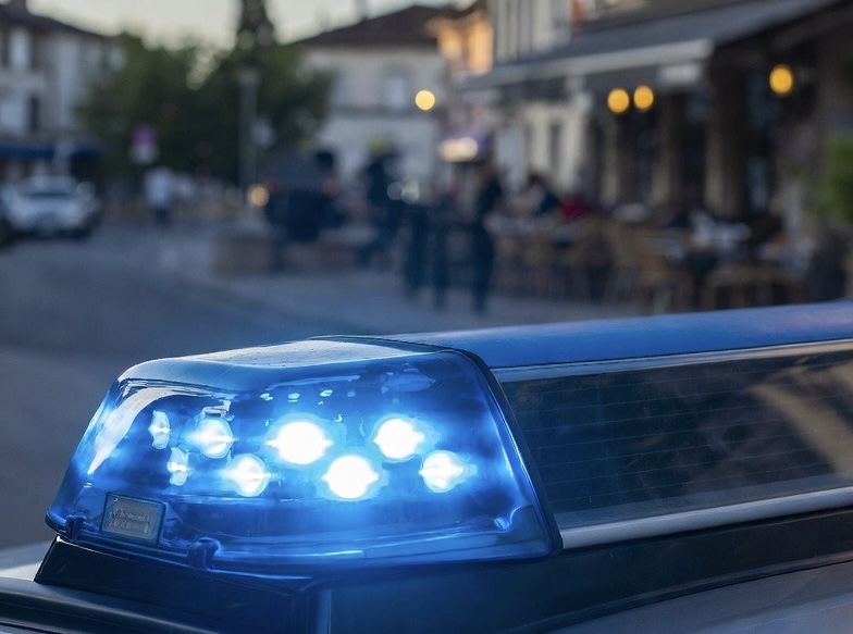 Torse nu et armé devant un bar à La Seyne-sur-Mer : ce que les policiers ont découvert sur lui après son interpellation