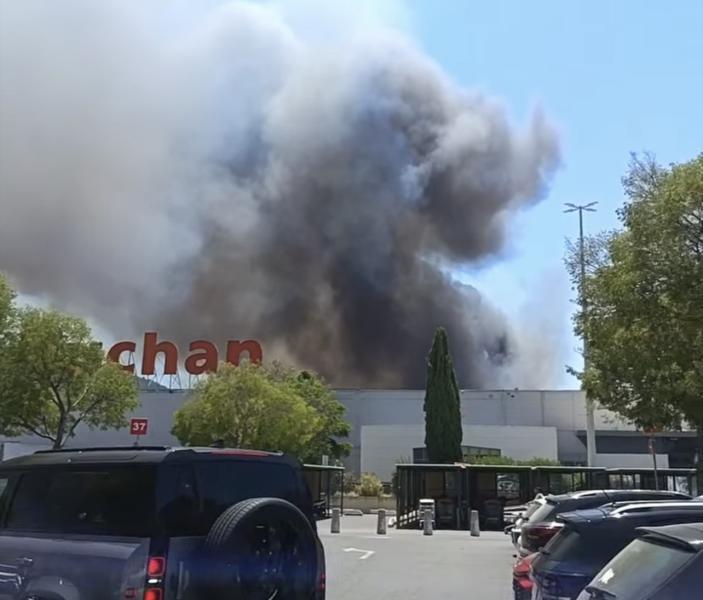 Départ de feu tout près de la zone commerciale d’Aubagne