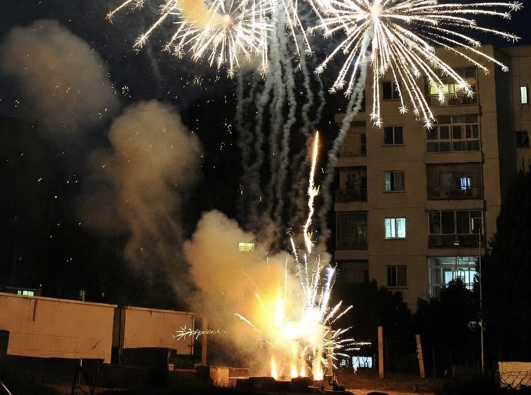 La Ciotat : ces tirs nourris de mortiers et d'engins pyrotechniques exaspèrent les riverains de plusieurs quartiers