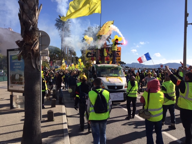12 2CharJaune170219